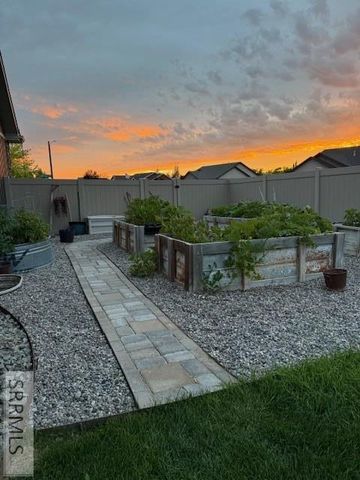 5503 Lakefield Cir, Ammon, ID 83406