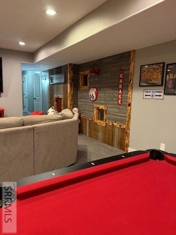 Image 21 of property listing at 5503 Lakefield Cir, Ammon, ID 83406