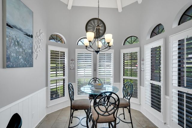 1105 Crestwood Court, Desoto, TX 75115