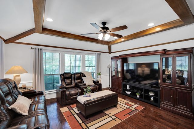 1105 Crestwood Court, Desoto, TX 75115