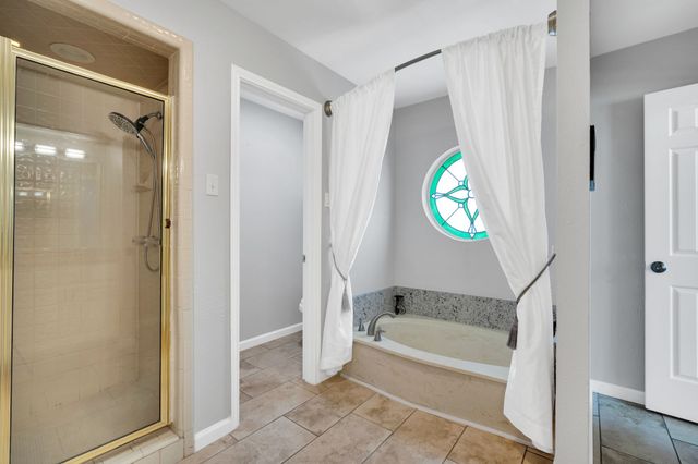 1105 Crestwood Court, Desoto, TX 75115