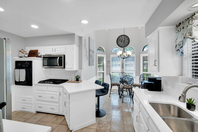 1105 Crestwood Court, Desoto, TX 75115