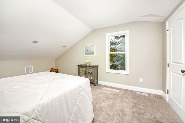 5611 PILGRIM RD, Baltimore, MD 21214