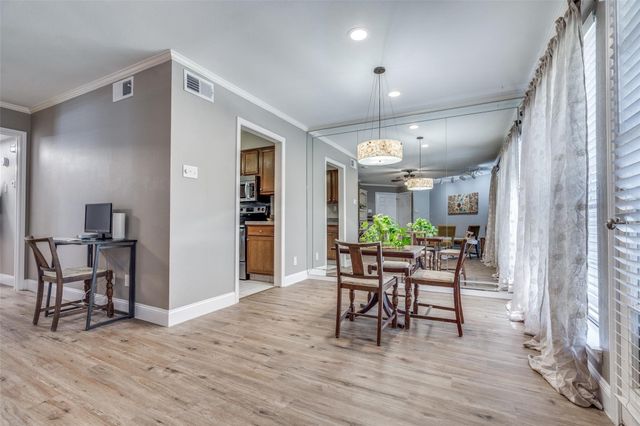 16301 Ledgemont Lane 262, Addison, TX 75001