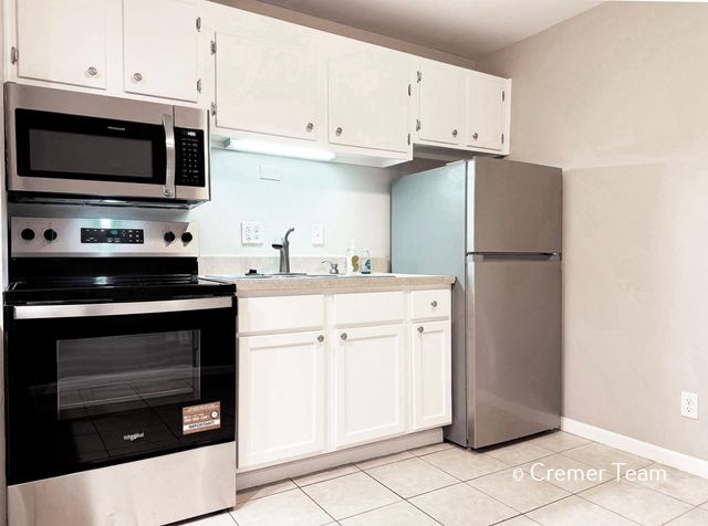 756 W Kilgore Road 102, Kalamazoo, MI 49008