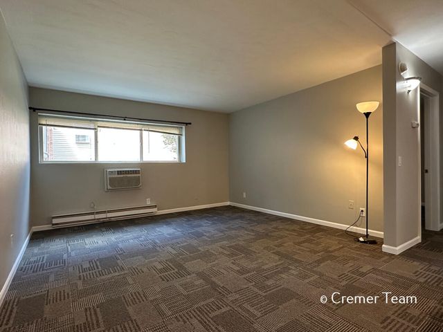 756 W Kilgore Road 102, Kalamazoo, MI 49008