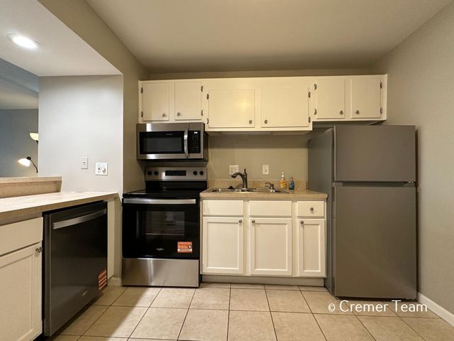 756 W Kilgore Road 102, Kalamazoo, MI 49008