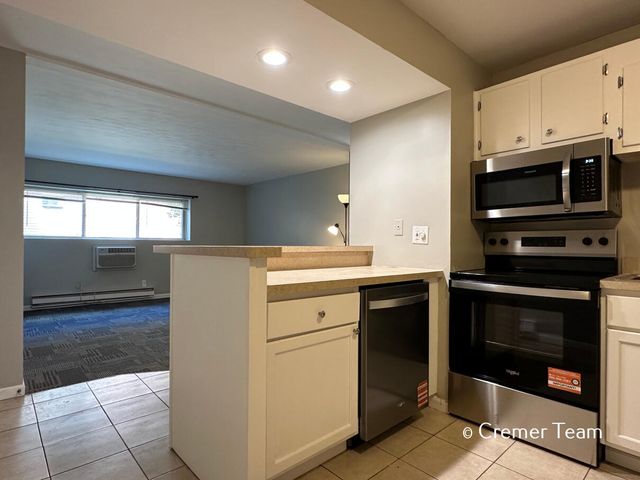 756 W Kilgore Road 102, Kalamazoo, MI 49008