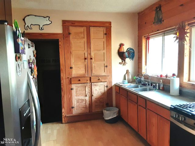 1211 Minnie Street, Port Huron, MI 48060