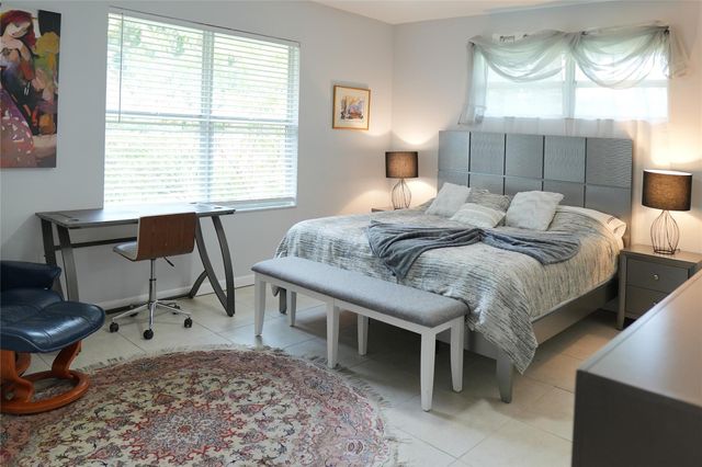 821 SW 13th Ct, Pompano Beach, FL 33060