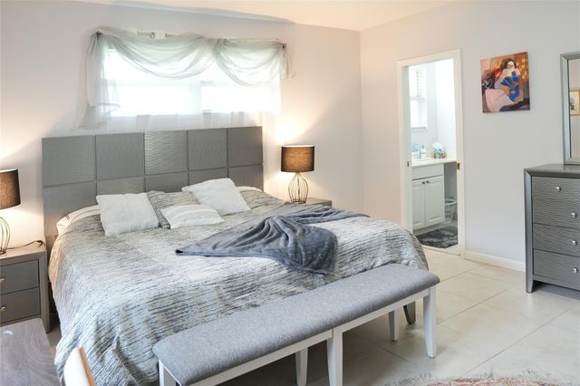 821 SW 13th Ct, Pompano Beach, FL 33060