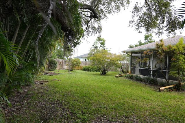 821 SW 13th Ct, Pompano Beach, FL 33060