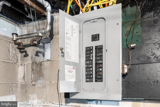 321 CLEVELAND AVE, Trenton, NJ 08629