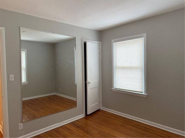 1403 W 27th Terrace S, Independence, MO 64052