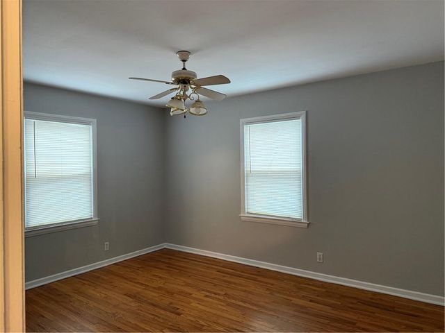 1403 W 27th Terrace S, Independence, MO 64052