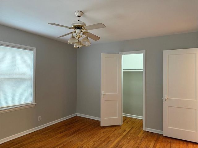 1403 W 27th Terrace S, Independence, MO 64052