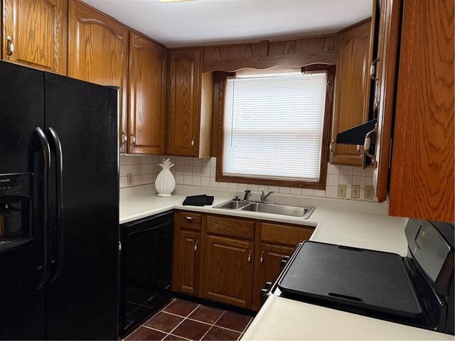 1403 W 27th Terrace S, Independence, MO 64052