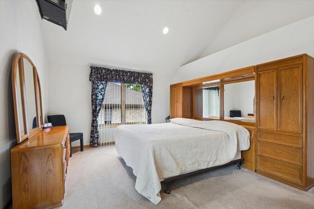 7349 W Ibsen Street, Chicago, IL 60631