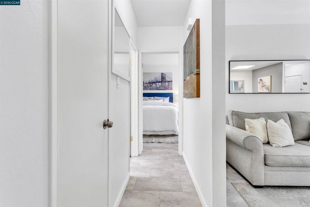 952 Mission Rd, South San Francisco, CA 94080