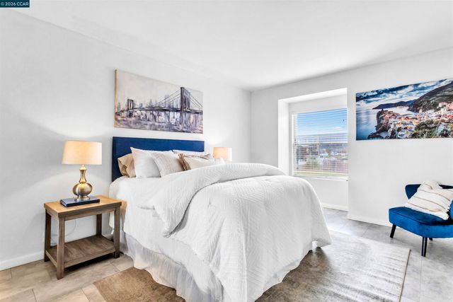 952 Mission Rd, South San Francisco, CA 94080