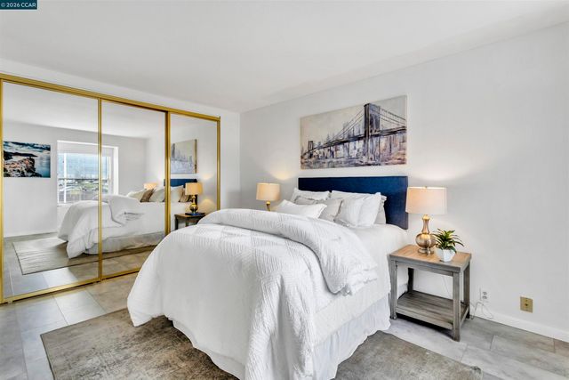 952 Mission Rd, South San Francisco, CA 94080