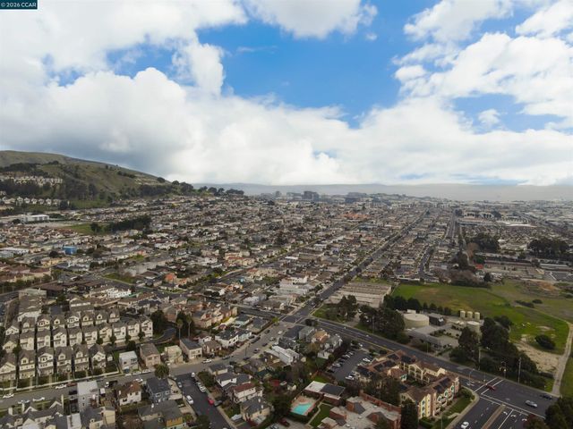 952 Mission Rd, South San Francisco, CA 94080