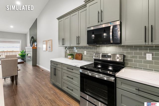 10721 Majestic Lane, Lincoln, NE 68527