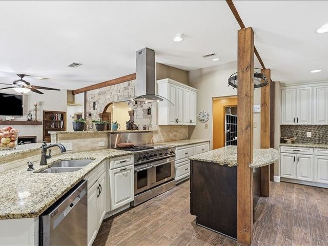 200 Timberlane Terrace, Euless, TX 76039