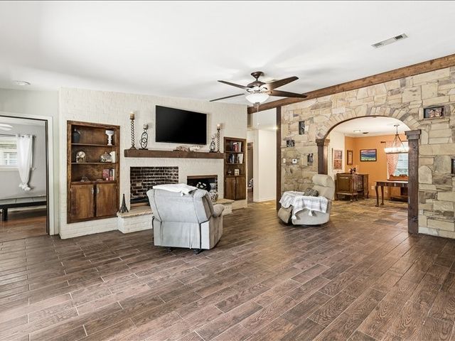 200 Timberlane Terrace, Euless, TX 76039