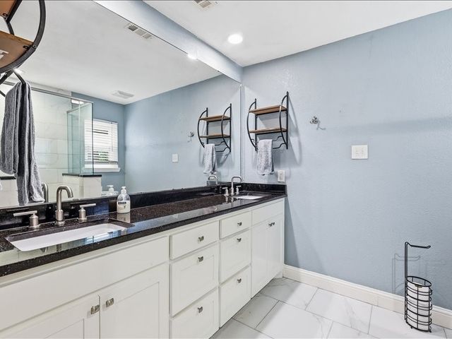 200 Timberlane Terrace, Euless, TX 76039