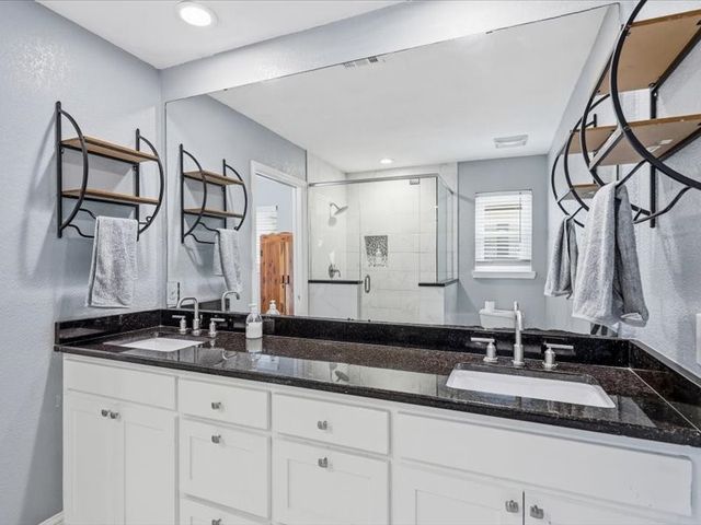 200 Timberlane Terrace, Euless, TX 76039