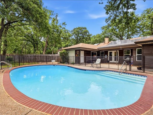 200 Timberlane Terrace, Euless, TX 76039