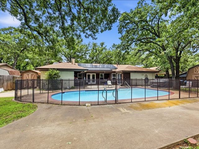 200 Timberlane Terrace, Euless, TX 76039