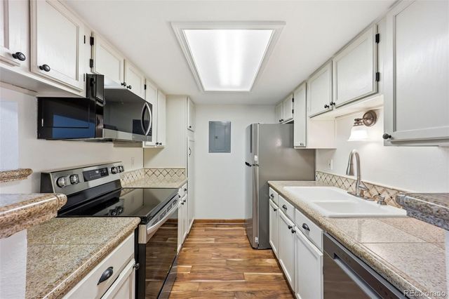 8600 E Alameda Avenue 206, Denver, CO 80247