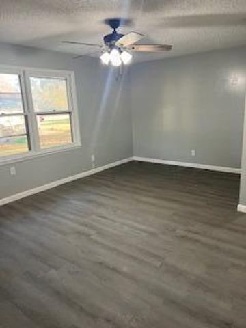 508 S Vine Street, Marshfield, MO 65706