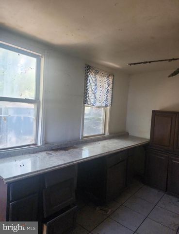 4318 POLK ST NE, Washington, DC 20019