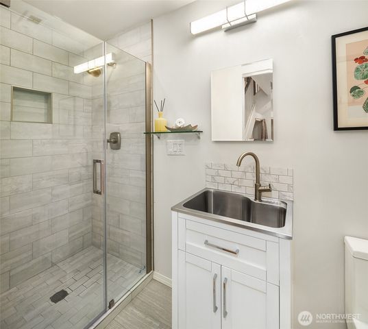 143 8th Avenue, Kirkland, WA 98033