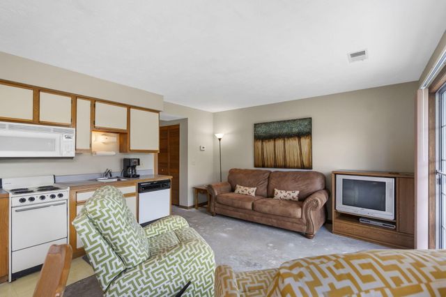 3 Memory Lane, 1, Branson, MO 65616