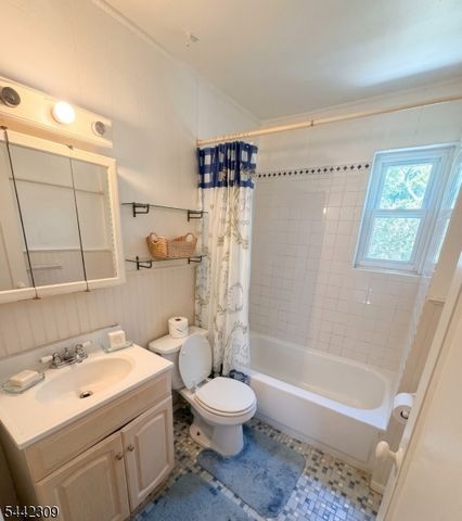 40 Moffett St, Woodbridge Twp., NJ 08863