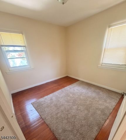 40 Moffett St, Woodbridge Twp., NJ 08863