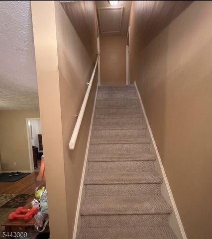 40 Moffett St, Woodbridge Twp., NJ 08863