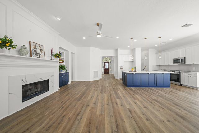 1119 Summer Brook Court, Sugar Land, TX 77479