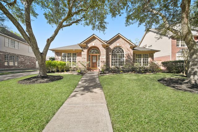 1119 Summer Brook Court, Sugar Land, TX 77479