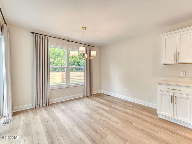 2015 Oakside Road, Toledo, OH 43615