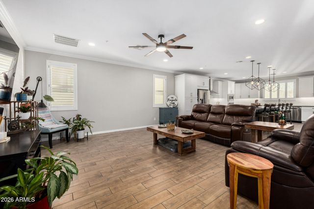 1682 S HENRY Lane, Gilbert, AZ 85295