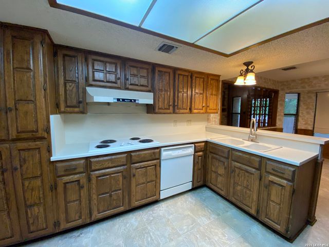 15711 Eagle Cliff, San Antonio, TX 78232