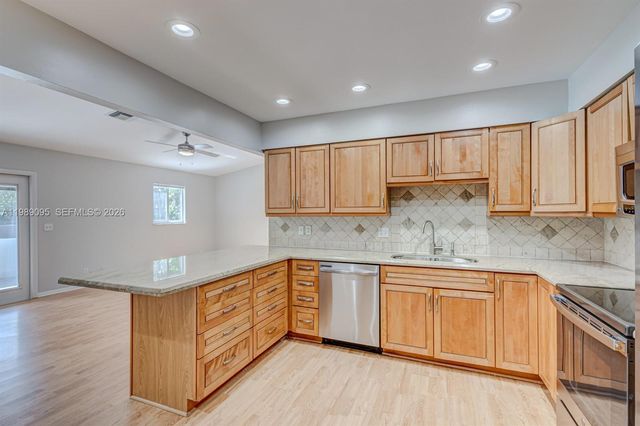 15216 N 85th Avenue N 15216, Palm Beach Gardens, FL 33418
