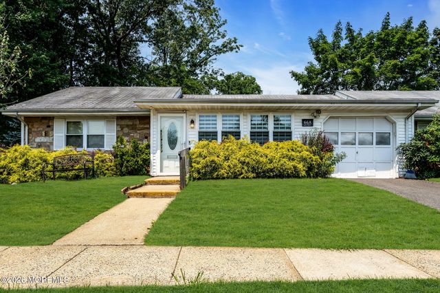 66A Ivy Court 1001, Lakewood, NJ 08701
