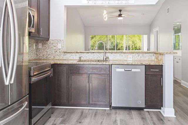 460 NW 67th Street L204, Boca Raton, FL 33487