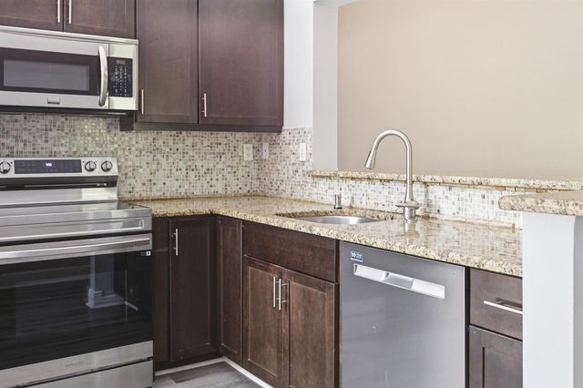 460 NW 67th Street L204, Boca Raton, FL 33487